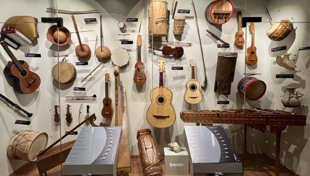 museo-palacio-de-la-musica-002