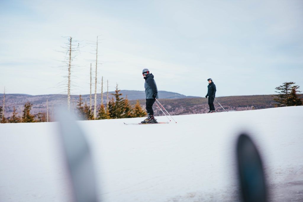 skiing-and-snowboarding-on-snowshoe-mountain-015