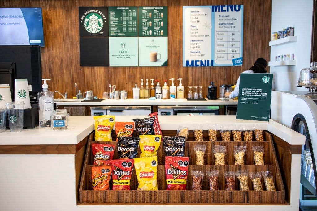 blue-palm-cafe-encantame-towers-011