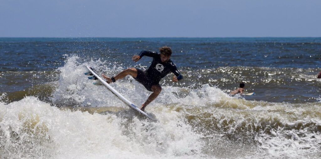 thompson-surf-school-001