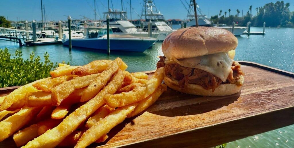 outriggers-tiki-bar-and-grille-001