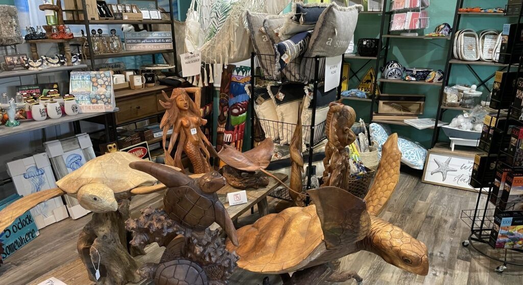 crystal-beach-decor-and-more-002