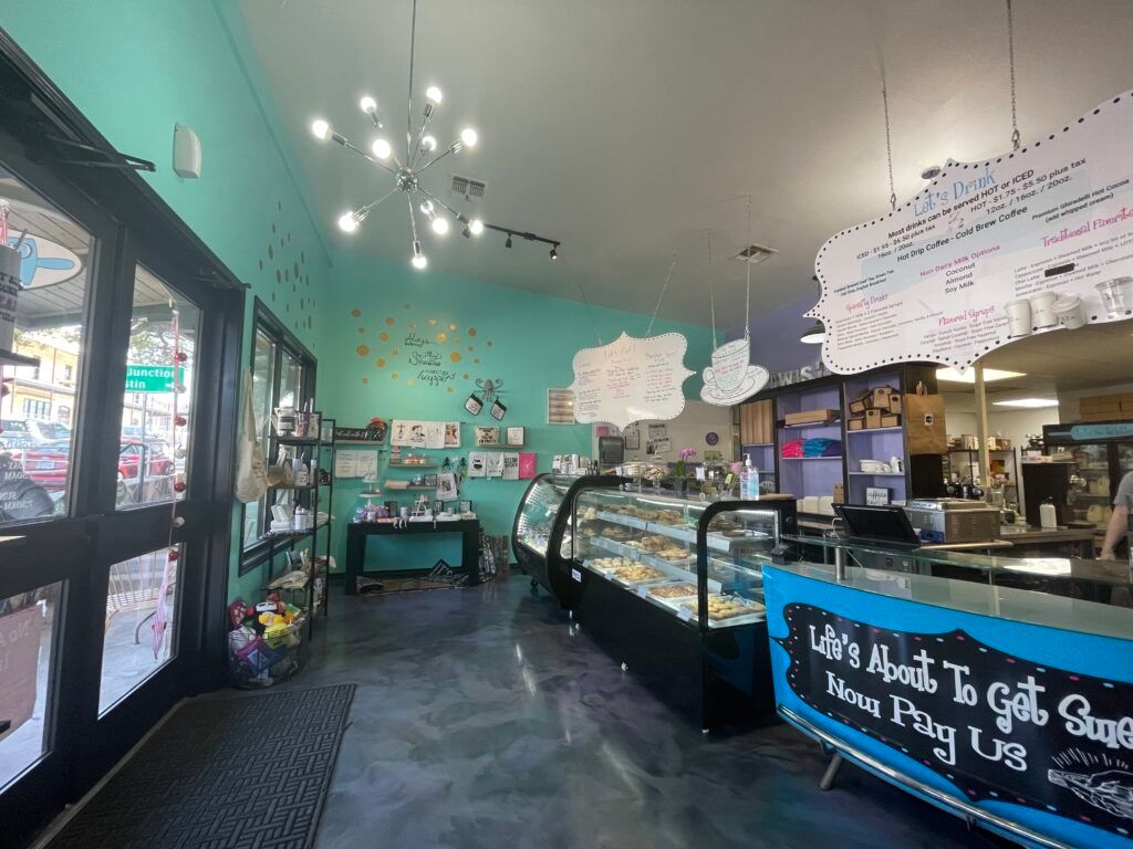 twisted-sisters-bake-shop-007