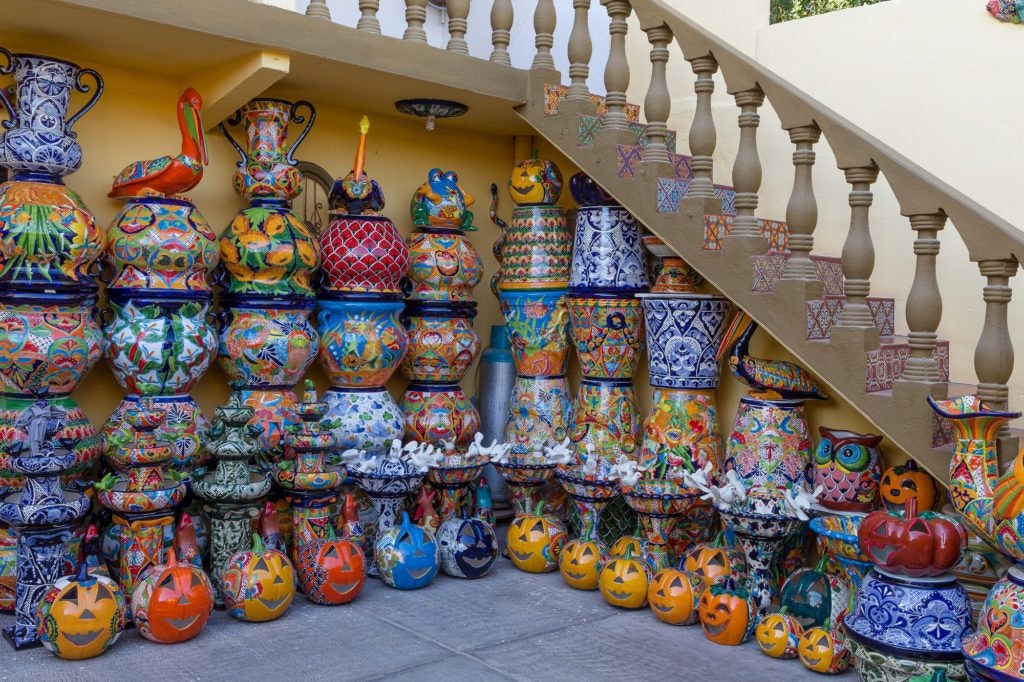 shopping-on-rodeo-drive-001