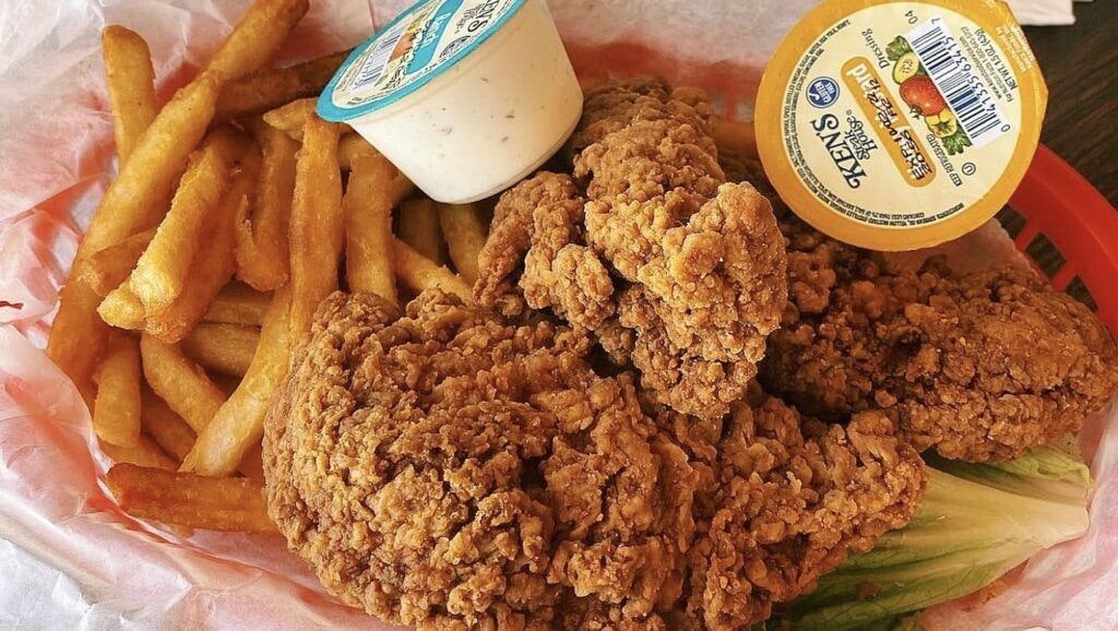 the-breakers-ocean-front-restaurant-and-bar-004