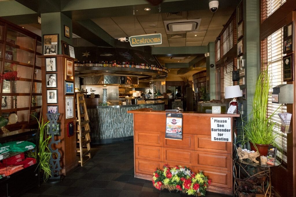 celebration-town-tavern-001