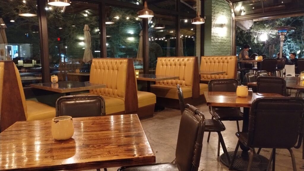 1501-uptown-gastropub-002