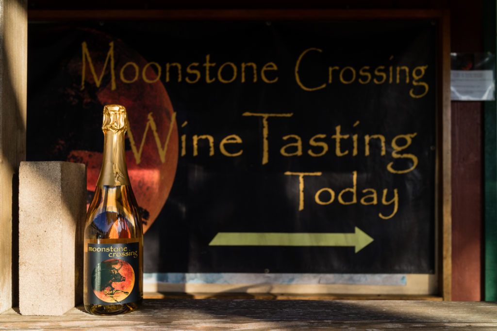 moonstone-crossing-tasting-room-016