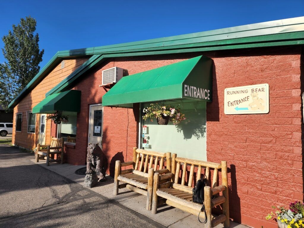 running-bear-pancake-house-001