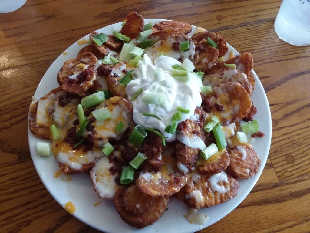 lardos-grill-and-saloon-004