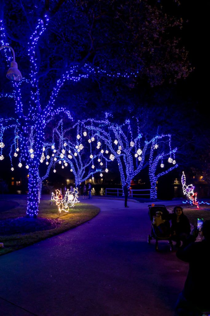 holiday-in-the-gardens-014