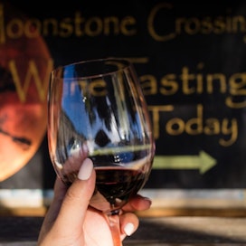Moonstone Crossing Tasting Room