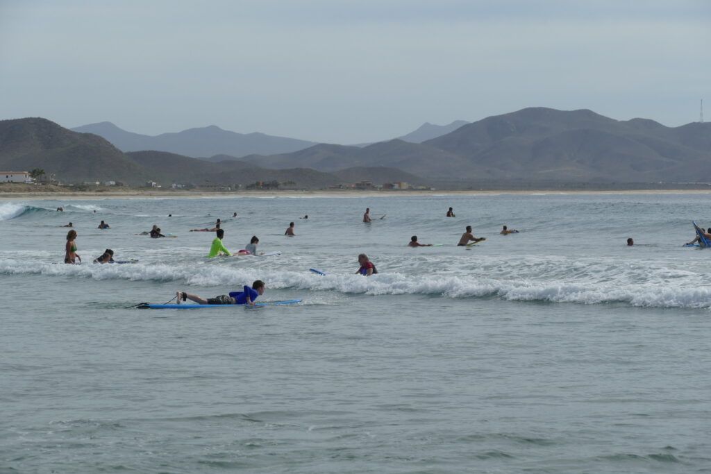 mario-surf-school-002