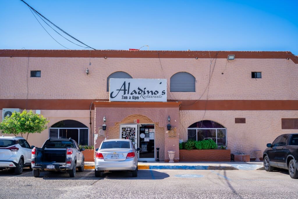 aladino-s-restaurant-001