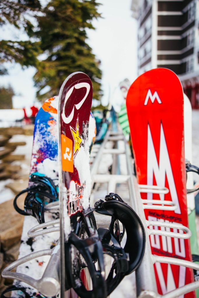 skiing-and-snowboarding-on-snowshoe-mountain-008