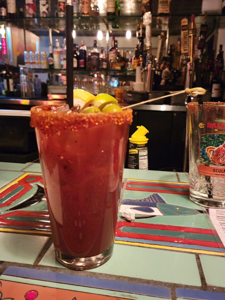 shanghai-reds-bar-and-grill-003