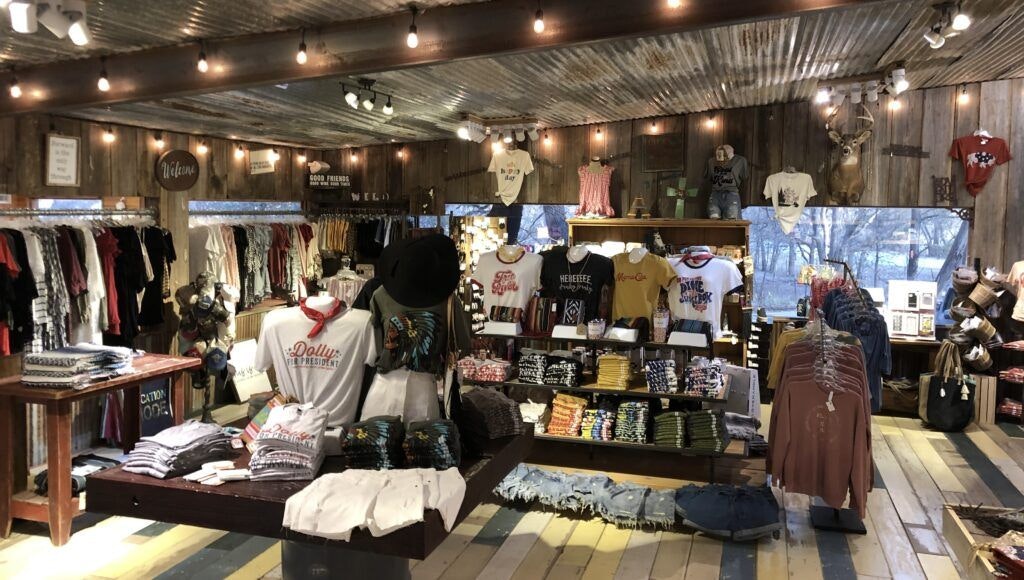 andy-s-on-river-road-002