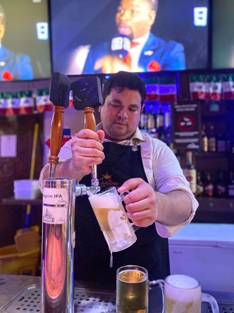 la-cantina-sport-bar-004