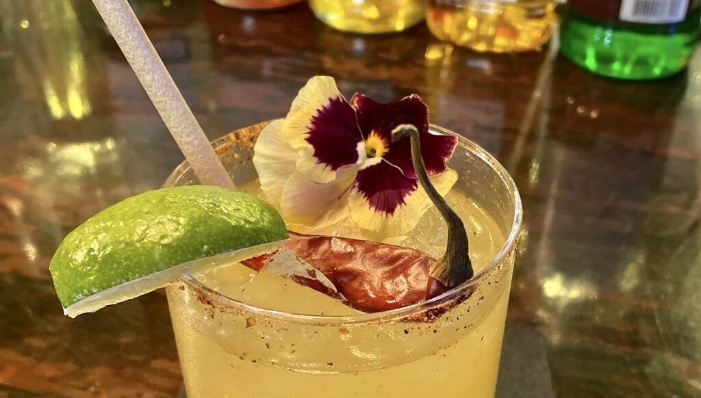 ann-s-florist-and-coffee-bar-004