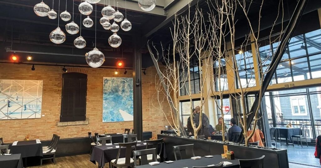 riverhorse-on-main-001