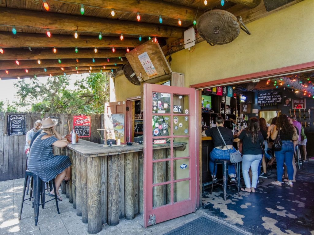 the-bar-with-no-name-004