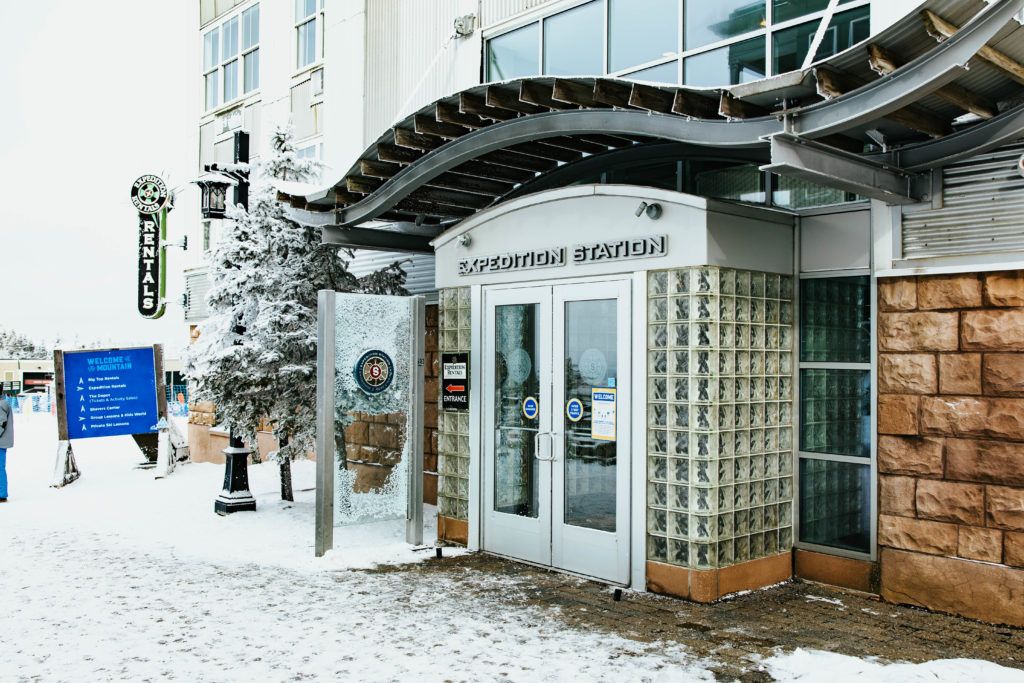 Expedition Station Rentals & Ski School