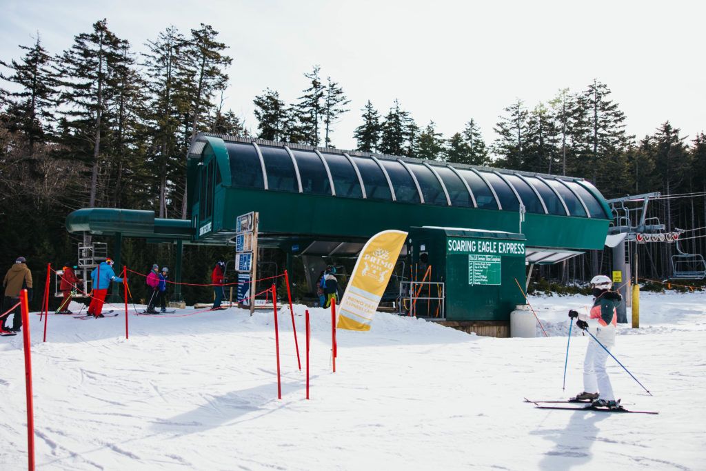 skiing-and-snowboarding-on-snowshoe-mountain-018