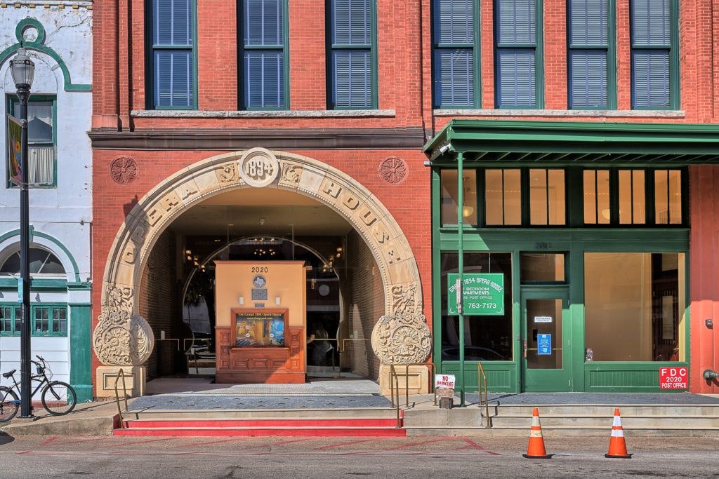 the-grand-1894-opera-house-002