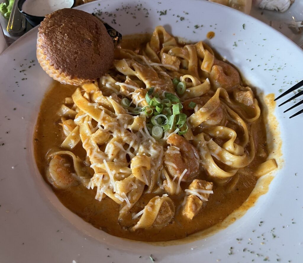 shorty-pants-lounge-and-marina-003