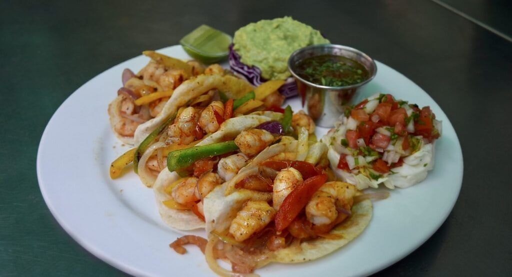 muza-surf-bar-and-restaurant-002