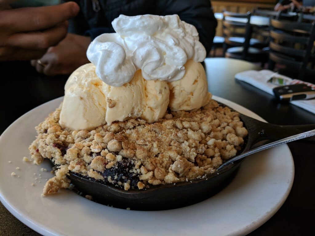 the-wallow-bar-and-grill-004