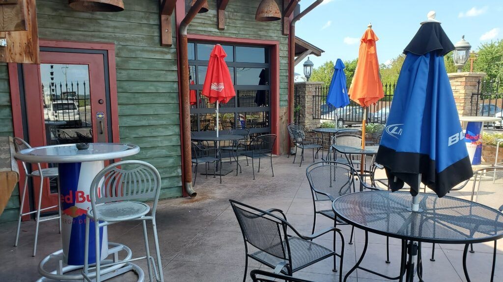 wobbly-boots-roadhouse-001