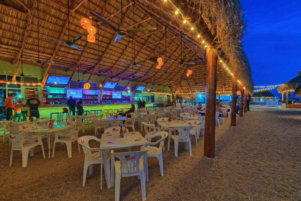 manny-s-beach-club-010