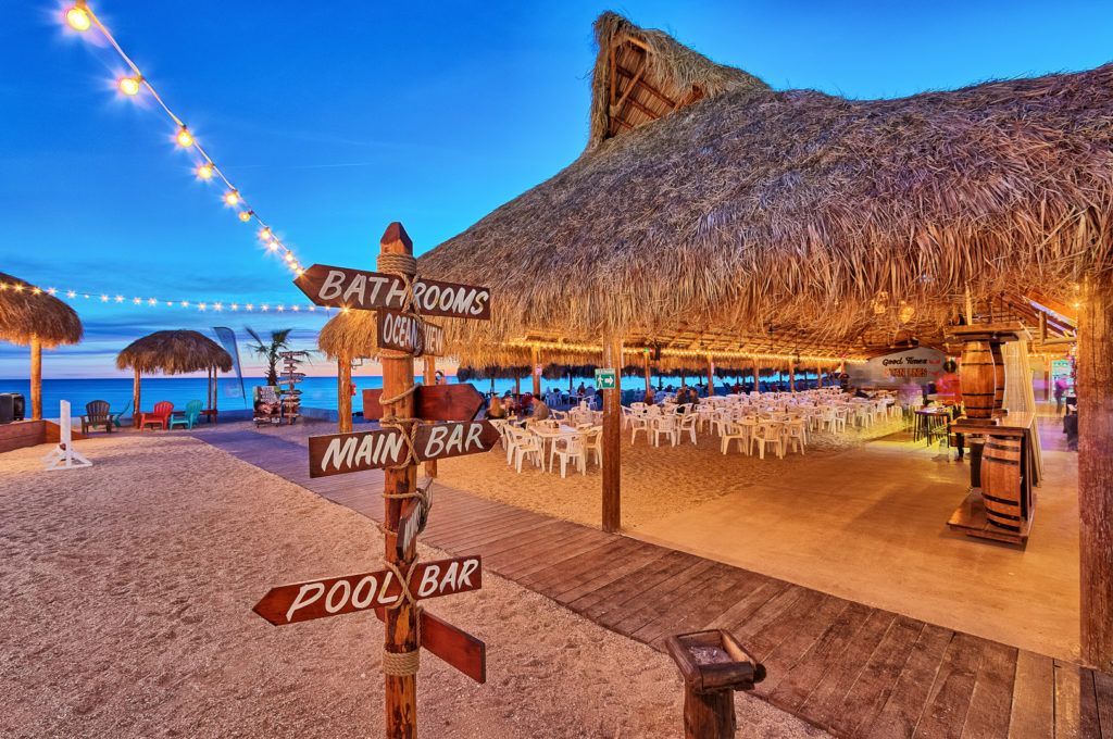 manny-s-beach-club-002