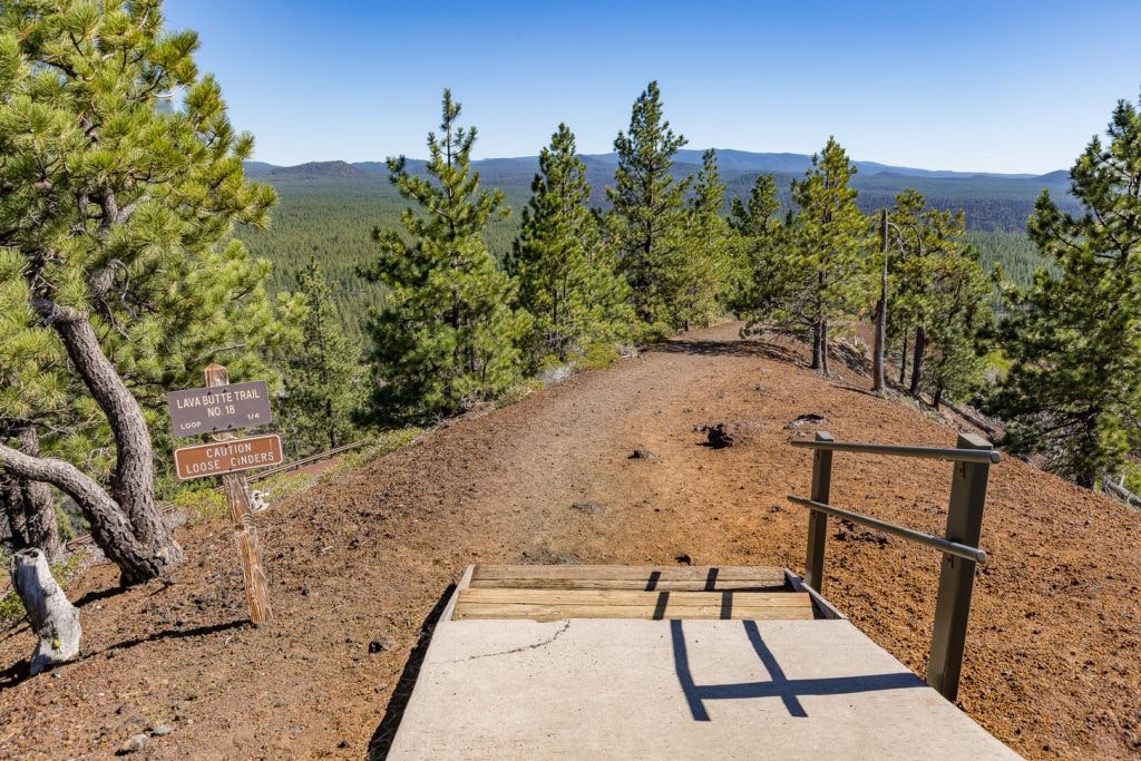 lava-butte-and-lands-visitor-center-054