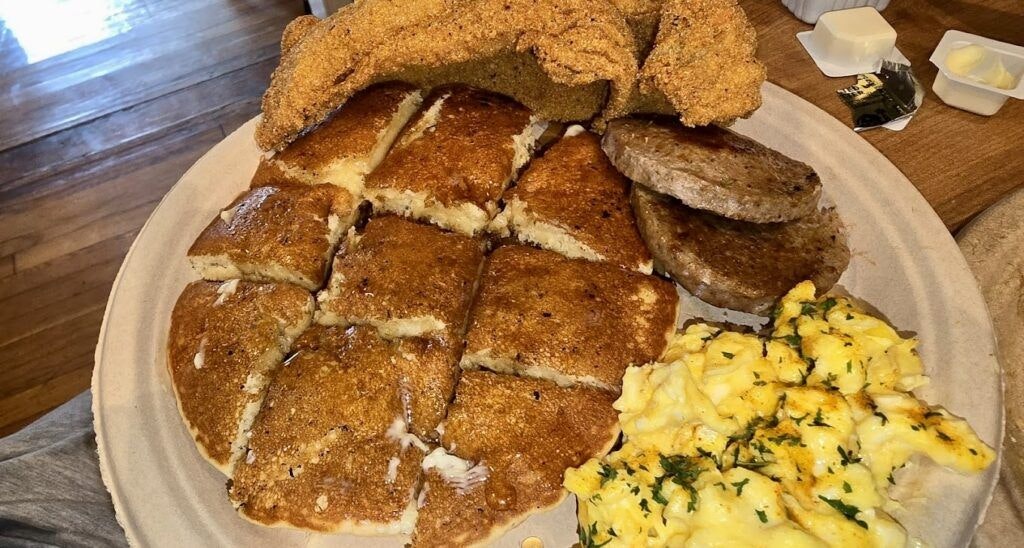 eggxactly-breakfast-and-deli-004