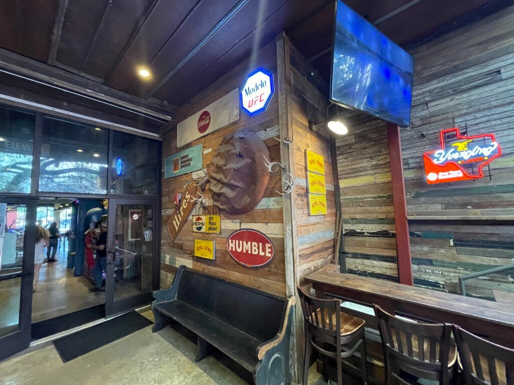 cooper-s-old-time-pit-bar-b-que-006