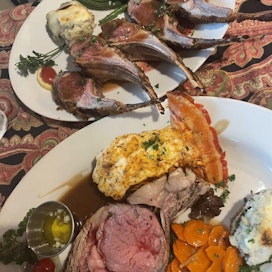 The S&S Café' & Wine Bar