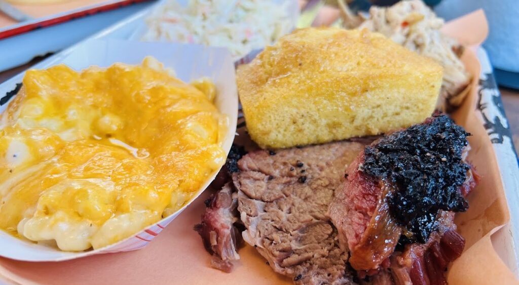 rodney-scott-s-bbq-004