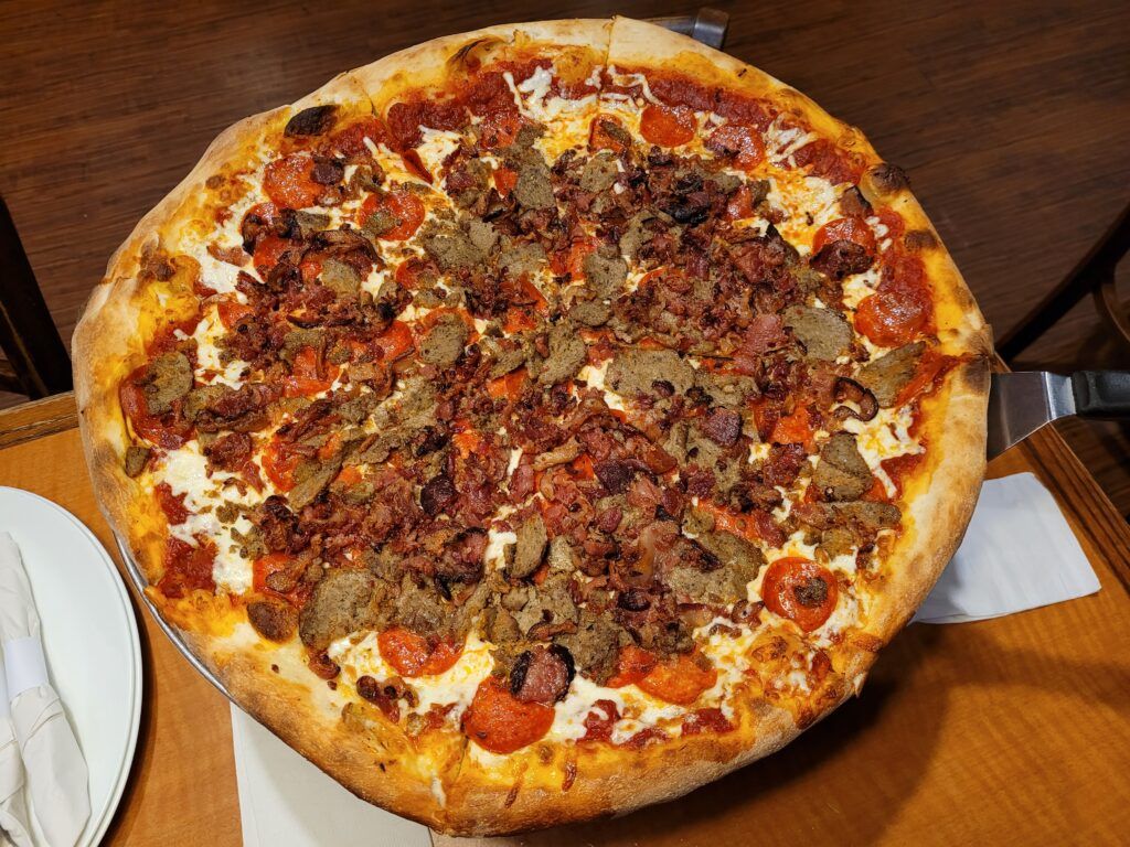 nypd-pizza-lake-cay-004