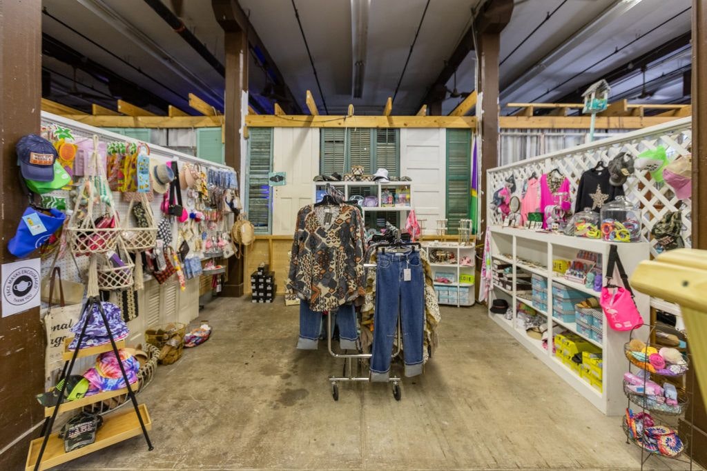 peanut-butter-warehouse-boutique-011