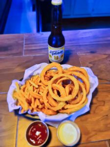 aguila-s-hideaway-cantina-003