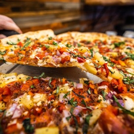 Headies Pizza & Pour