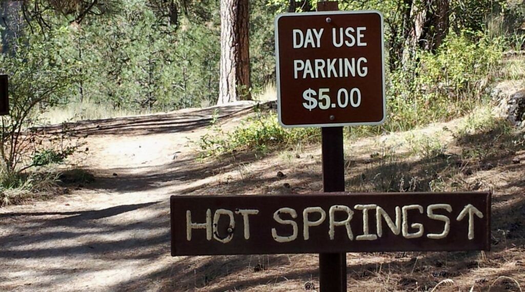 pine-flats-hot-spring-parking-002