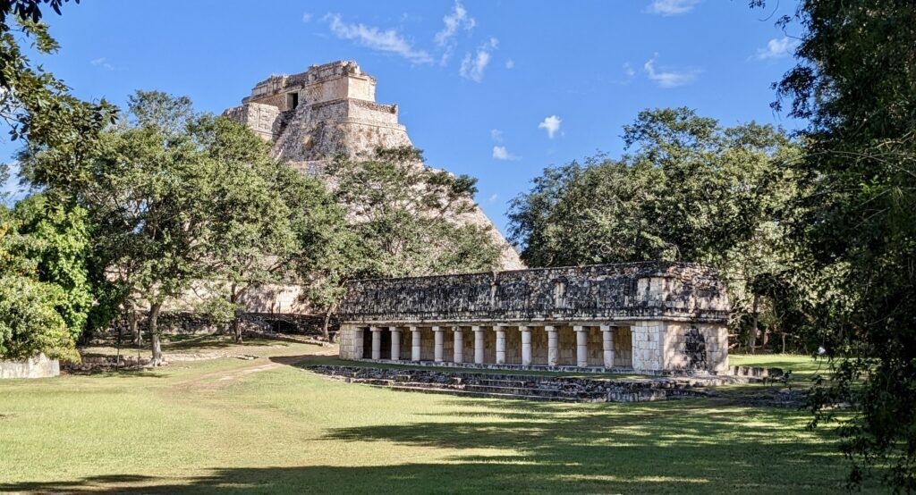 uxmal-archaeological-zone-001