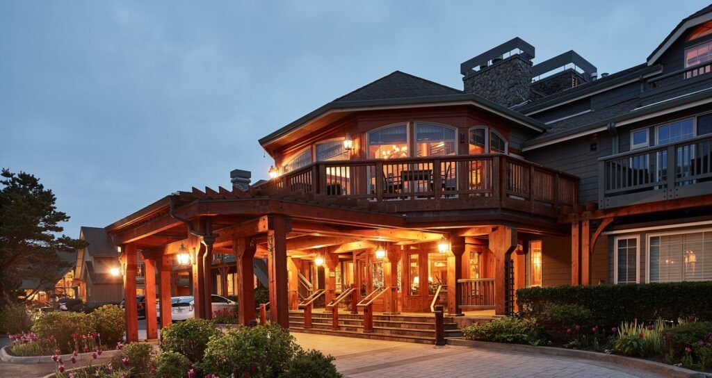 stephanie-inn-and-dining-001