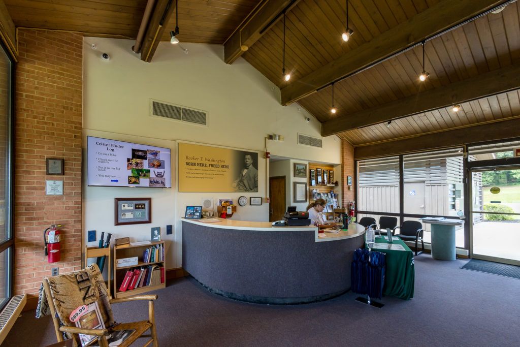 booker-t-washington-monument-031