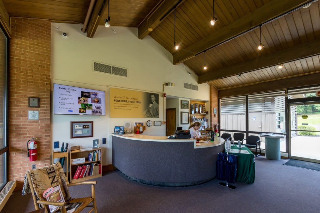 booker-t-washington-monument-031