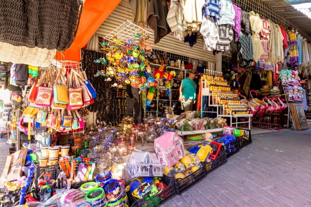 old-port-port-and-shopping-district-019