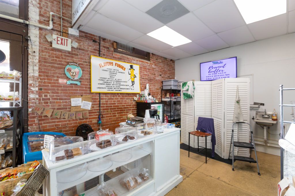 peanut-butter-warehouse-boutique-010